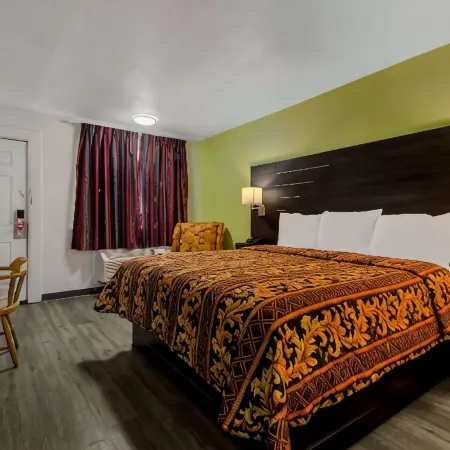 Monsoon Inn