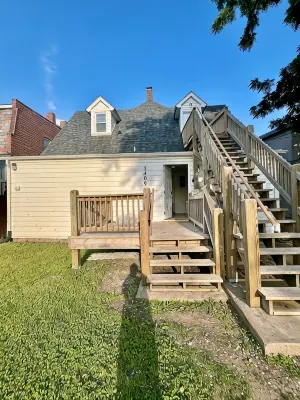 Charming Home in Cozy Frenchtown Saint Charles - 3 ดาว