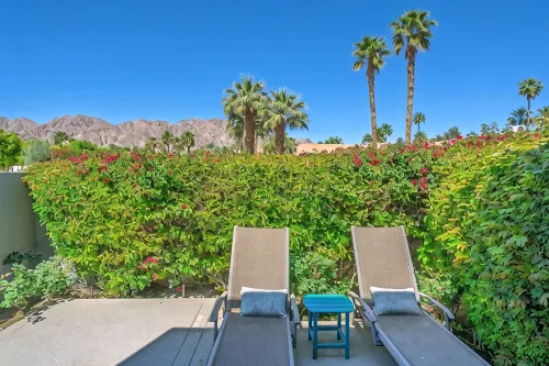 Newly Remodeled 4,400 Square Foot Modern design with Pool and Spa065893
