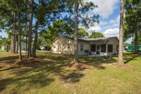 The Dahl House in Sebastian, just minutes to the Indian river and Wabasso Beach. - 3-Star