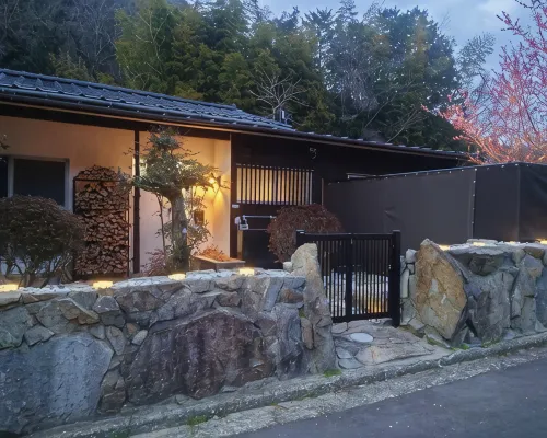 Natural Open-Air Hot Spring Chizu Các khách sạn gần Phố Shionoe-cho