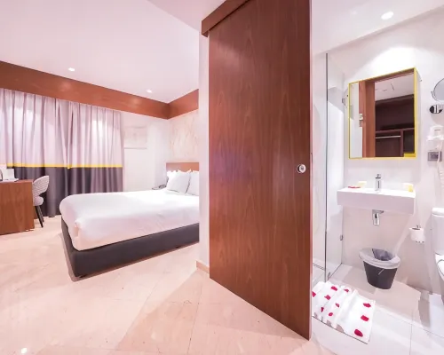 Oum Palace Hotel & Spa Hotels near Old Medina