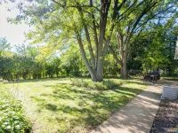 Remodeled 3 bedroom home in Monona. Close to Downtown! Hotels in Monona