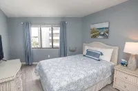 Royal Garden Resort 301 3 Bedroom Condo by RedAwning