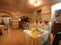 فندق غاليليو Hotels near براغ 02