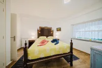 Quinta Senhora da Vida - a house in the middle of the forest, overlooking the sea - 2성급