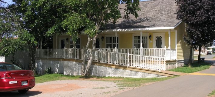 Shining Waters Country Inn Hotels in Queens County