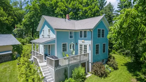 Cottage in Downtown Mystic - 4-Star