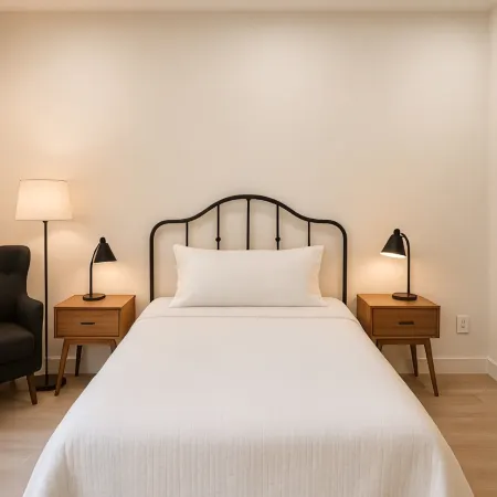 Clean, Modern, and Centrally Located Guesthouse in Port St. Lucie