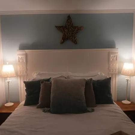 Welcomed to This Peaceful 1-Bedroom Sleeps 4 Cabin. This Property is for Sale.
