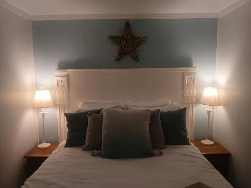 Welcomed to This Peaceful 1-Bedroom Sleeps 4 Cabin. This Property is for Sale.