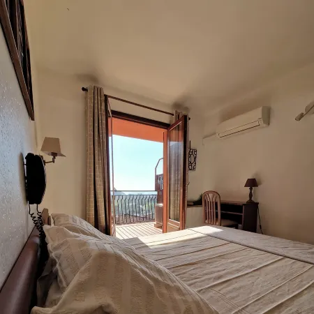 T2 sea & mountain view in the heart of the UNESCO-listed Gulf of Porto