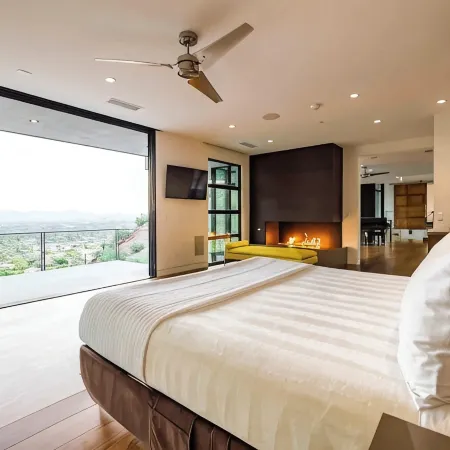 Luxury Retreat Carved in Camelback Mountain - Infinity Pool, Spa, Mountain Views