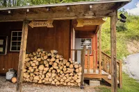 Ridgetop Retreat Cabin at Highland Hideaways - Arcade & Drive-in Theater