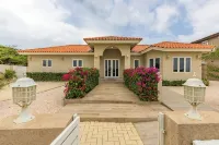 7BR Oasis in Paradise on One Happy Island - Bungalows