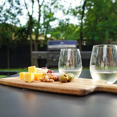 Stay at The Oak - Downtown New Braunfels Getaway