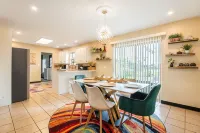 Stylish and funky, minutes away from everything NWA has to offer!