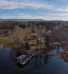 4 Bedroom 2 Bathroom Lake House Sleeps 10 on Lake Guntersville - 3-Star