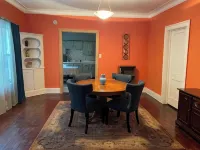 House in the Hood 3-bedroom SE Cleveland with WiFi
