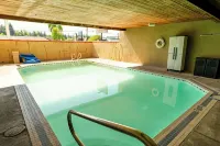 Rose City Inn and Suites