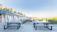 Ocean Crest Motel