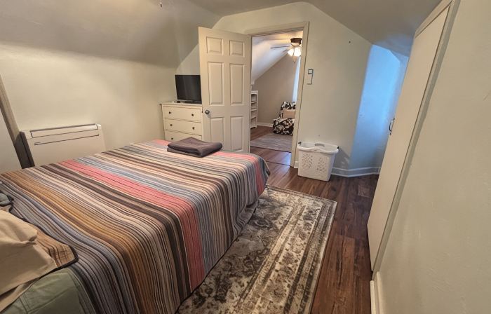 Two Bedroom Cottage House in Uptown Westerville