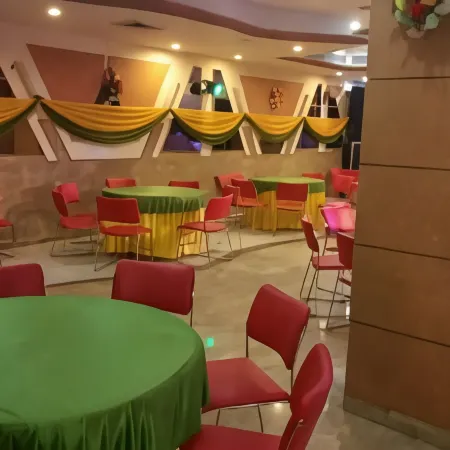 Hotel Melrose Inn - Near Railway Station , Aligarh