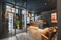 Zoom Hotel
