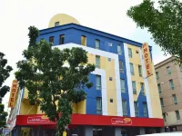 Sun Inns Hotel Kota Damansara Near Hospital Sungai Buloh Hotels near The Strand Mall