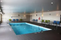 Holiday Inn Express YORKTON EAST by IHG - Pools
