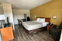Baymont by Wyndham Nacogdoches Near University - 2-Star