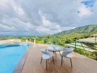 Sunrise Hill Resort - Mountain view