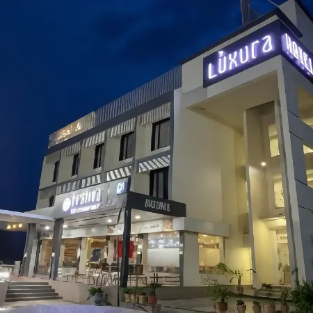 Hotel Luxura