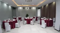 Xtra Hotel Bengkulu - parking