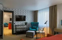 X.Room Hotel - parking