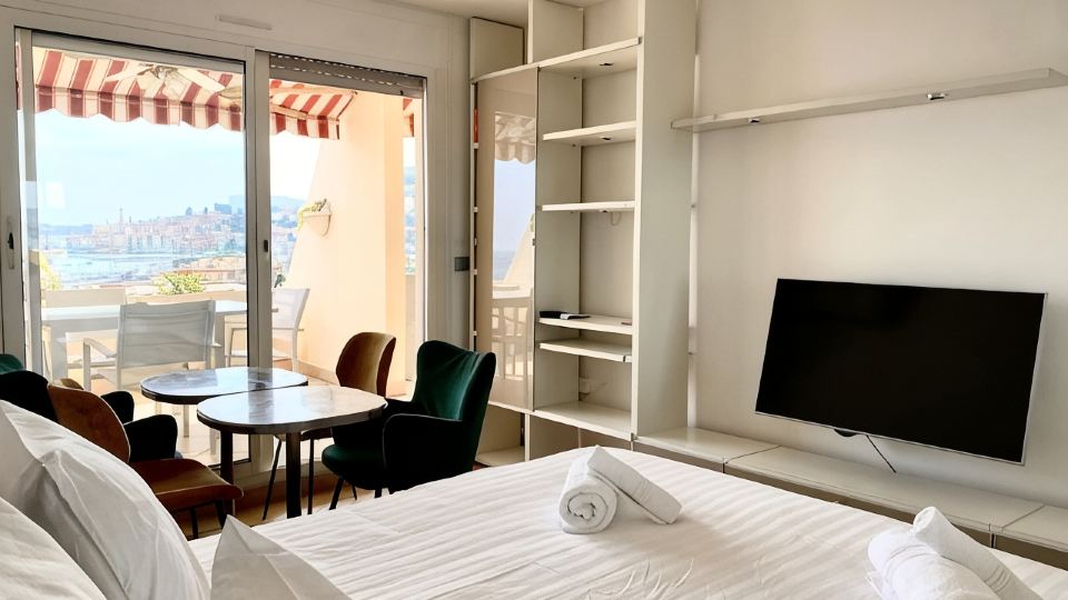 Exceptional Sea View 250m+ Terrace 25m² + Beds + Pool + Solarium