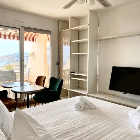 Exceptional Sea View 250m+ Terrace 25m² + Beds + Pool + Solarium