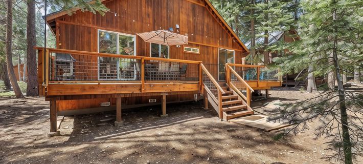 Tahoe Donner Retreat Easy Winter Access Sleeps 8 Near Skiing Hotels in Truckee