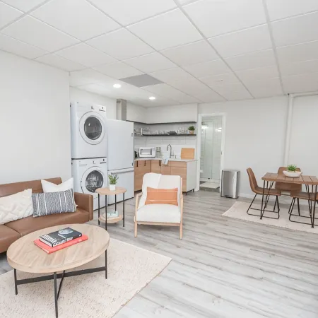Luxury Centrally-Located 1Br/1BA Basement Apartment with Gym and W/D in Unit