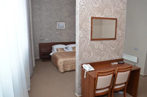 Novaya Krepost' Mini-Hotel - parking
