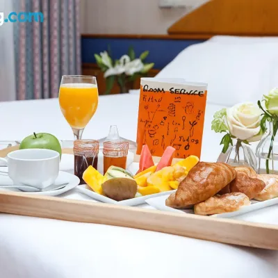 Agumar Hotels near Retiro Park