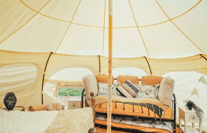Luxury Tent-Peaceful Meadow-Firepit-Superb Views.Dogs WiFi-Beaches 10 Mins Sauna