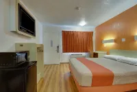 AVERA SUITES - 2 tähden