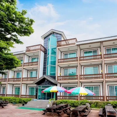 Taean Sinduri Park Pension Hotels near Muryangsa