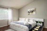 Spacious 4 BR House in Centennial