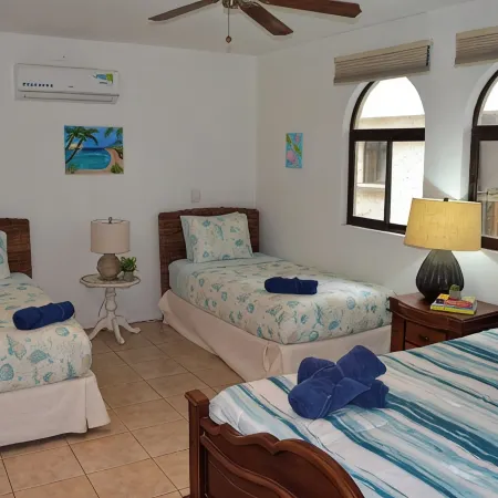 Spacious 2Br/2.5BA Condo in Central Tamarindo CR - Walk to Beach, AC, and Pool
