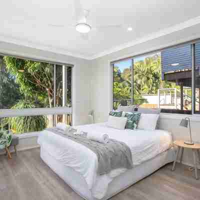 Cosy Renovated 2 Bed cottage on the water Rooms
