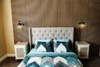 Cambrian & Co. Downtown Loft Stylish, Sophisticated, Charm - Wi-Fi
