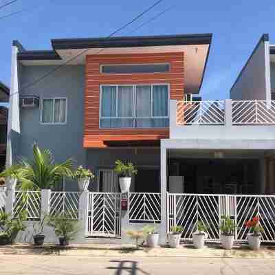 Superhost Home . 2Min Intl Davao Airport . Pool . WiFi . Samal Get Away . Mall Hotel Exterior