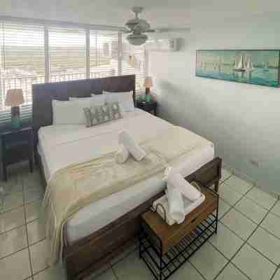 Aqua Salada Window 22 Ocean Marina View with POOL- 5 min from beach Rooms